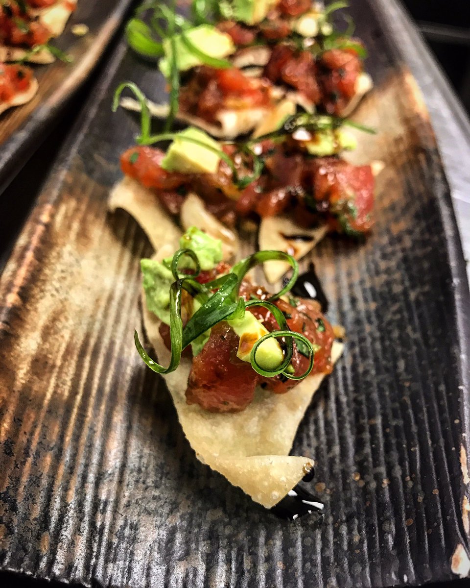 chefolivas's tweet photo. #SundayMorning #chef #tuna #appetizer #love #food #foodporn #sexy https://t.co/f8SByxpX7K