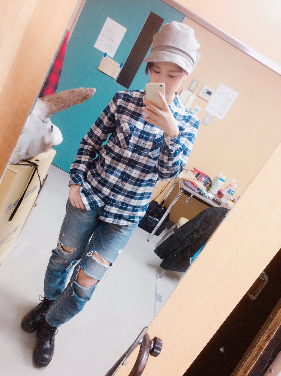 汐野杏奈 A Twitter 本日はjtbエンタテインメントアカデミーの入所式でした これから１年間 自分らしく精一杯やっていきたいと思います ワクワクが止まらない 笑