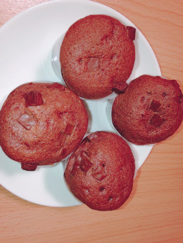 CoColikessweet's tweet photo. 皆さんお久しぶりです！
バレンタインのお菓子作りました！

･クッキー
･ブラウニー
･カップケーキ

です！今年は受験あるからあんまり手が凝ったものは作れませんでした...

#お菓子作り 
#お菓子作り好きな人とつながりたい 
#バレンタイン https://t.co/W7PdaNkie2