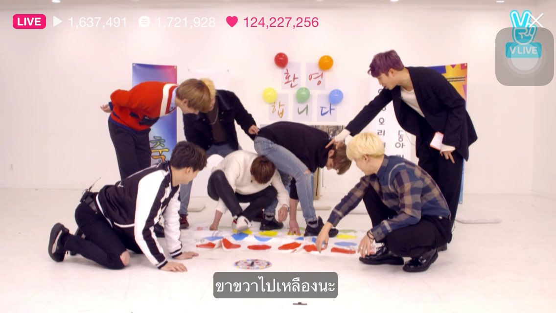_stsnmbym321's tweet photo. นี่มันเกมส์อะไรวะ5555 #youneverwalkalone https://t.co/KbvHqkvyWg
