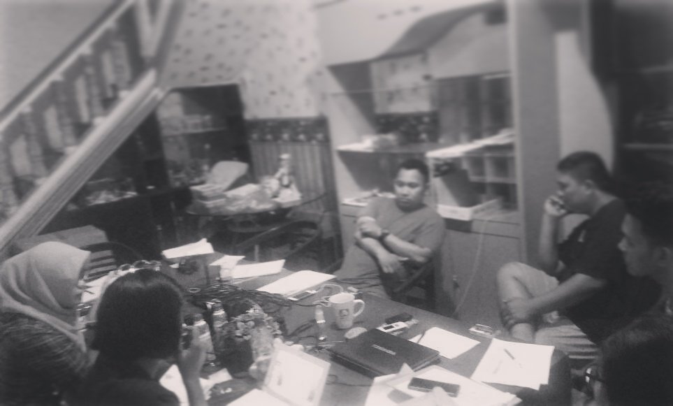 NagaComm's tweet photo. #backstages #behindtheshow #evaluation #preparation #rakor #meeting 
Detil -sukses -lancarnya sebuah #event adlh hasil #persiapan yg #matang https://t.co/Ui45SvYOkB