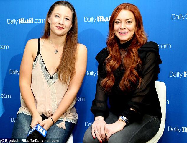 LohanItaly's tweet photo. Lindsay Lohan in NYC. // @MailOnline @DailyMailCeleb https://t.co/mKLdAnUpq3