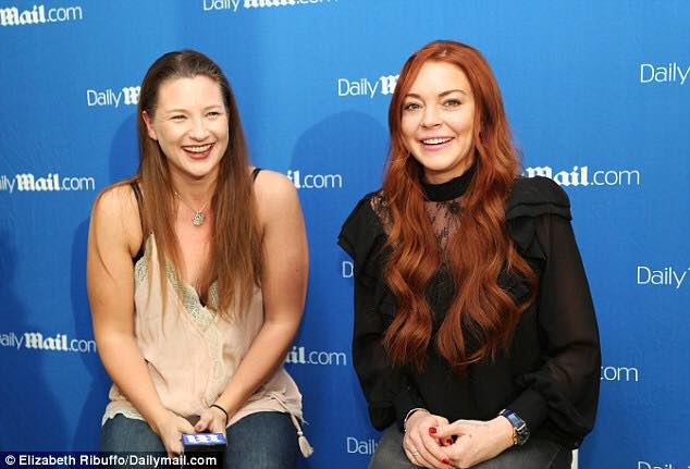 LohanItaly's tweet photo. Lindsay Lohan in NYC. // @MailOnline @DailyMailCeleb https://t.co/mKLdAnUpq3
