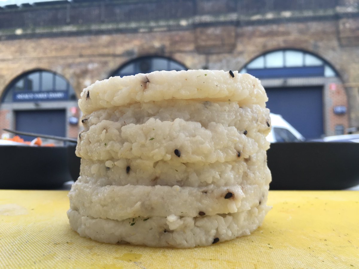 stickybundits's tweet photo. Ever wondered what t collective noun4 rice buns is? I know u haven't but I'm gonna tell u anyway......it's a loaf! Of course. #breadisdead https://t.co/59Pe92ZGUN