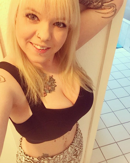 Wo bleibt der Sommer 🙈☀️☀️ #Sommer #sommergef&uuml;hle #sonne #ichwilldiekurzenr&ouml;ckezur&uuml;ck https://t.co/q<a href="/tag/sommer"class="tags">#Sommer</a><a href="/tag/sommergef%C3%BChle"class="tags">#sommergef&uuml;hle</a><a href="/tag/sonne"class="tags"><span>#sonne</span></a><a href="/tag/ichwilldiekurzenr%C3%B6ckezur%C3%BCck"class="tags"><span>#ichwilldiekurzenr&ouml;ckezur&uuml;ck</span></a>