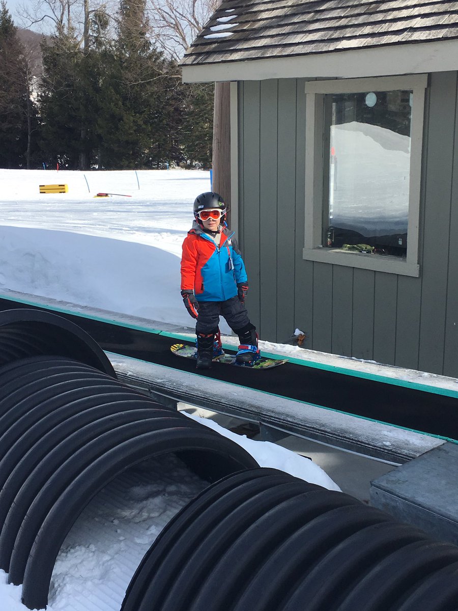 JMpools's tweet photo. Great weekend skiing and snowboarding with my kids https://t.co/iPOUDW655A
