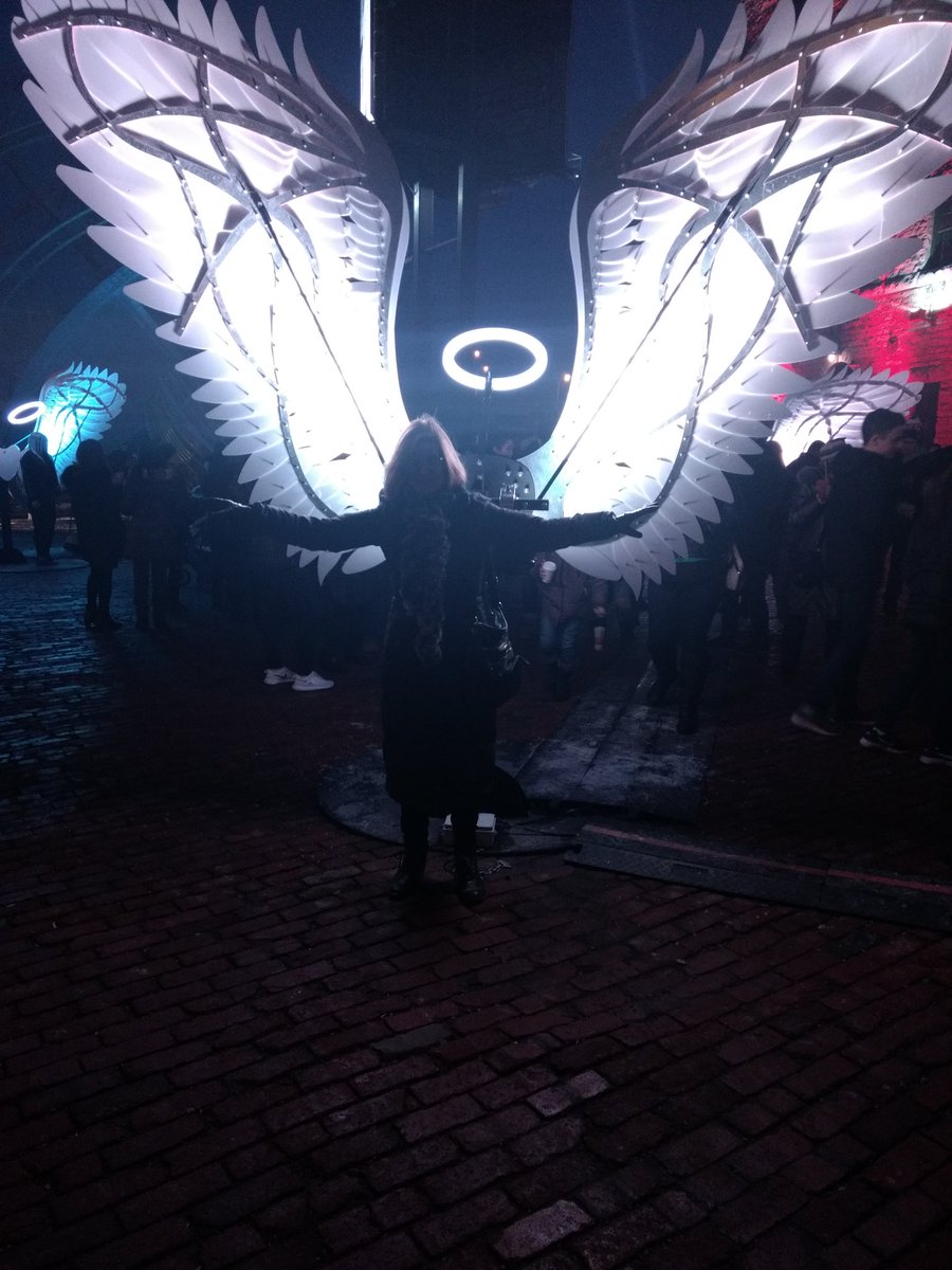 SoapHut's tweet photo. Light fest 2017 at The Distillery District
# lightfest2017 #toronto #theDistilleryDistrict #charity #WingsYouNeverWalkAlone #millstLights https://t.co/nhfepugLX5