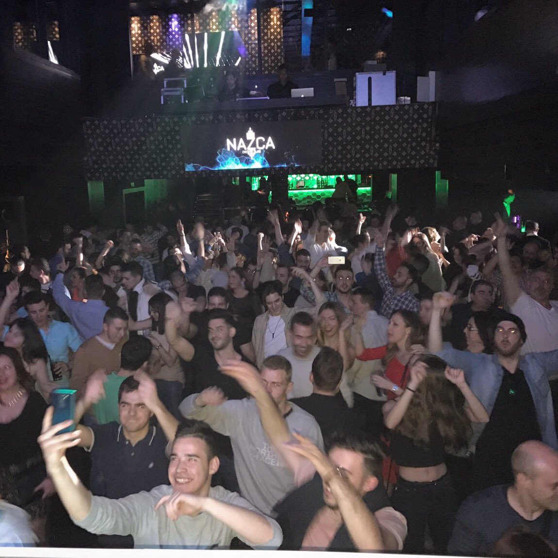 franaresdj's tweet photo. Que Fieston anoche en #NazcaClub !!
Preparando desde YA el esperado 2º Aniversario de #Rittmo !!
#NosVemosBailando https://t.co/xfq30GvUN8