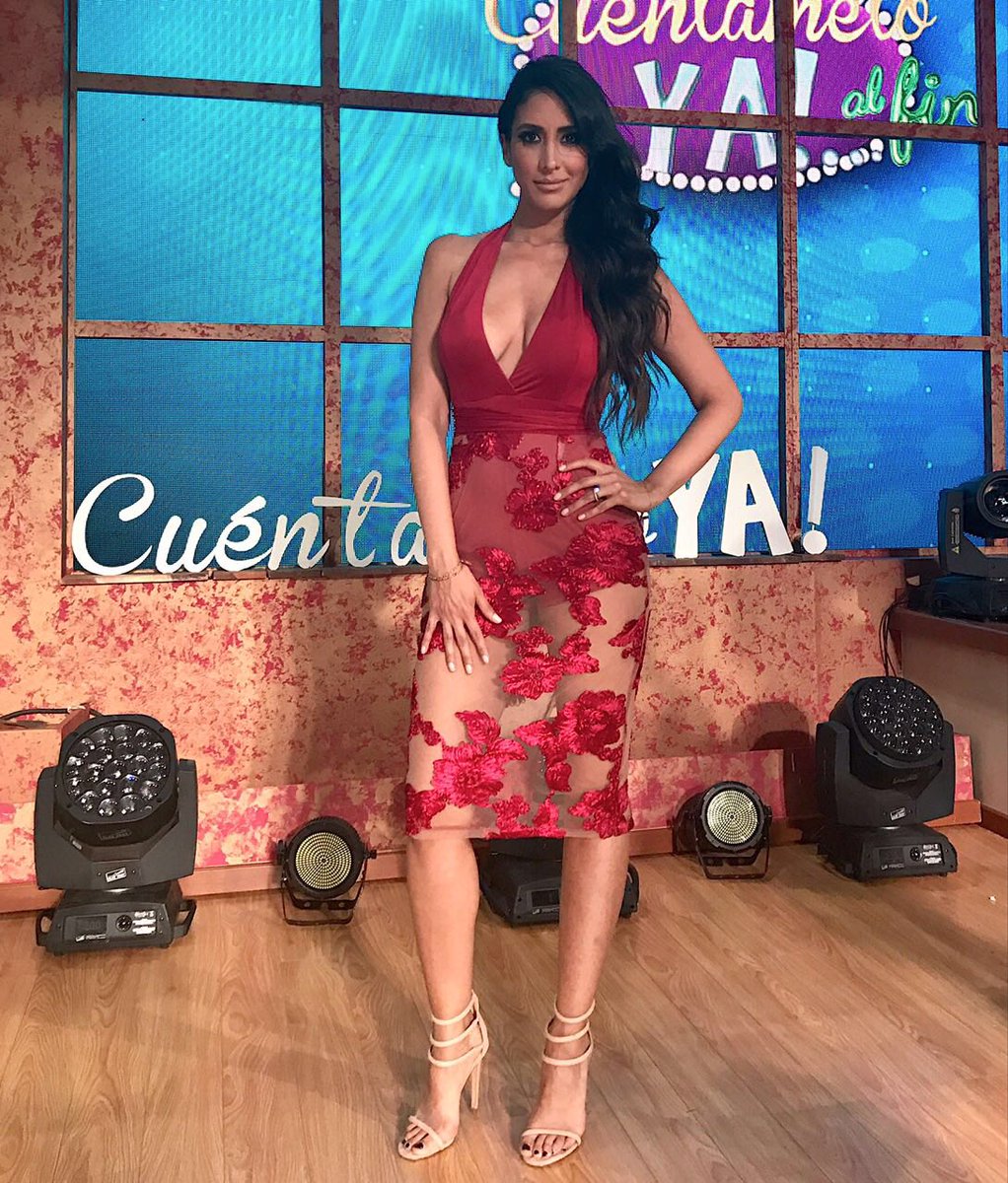 cynthia_uriastv's tweet photo. Ambientazo ayer en @CuentameloYaOf #AlFin, recuerden sábados 7pm con #LasEstrellas https://t.co/Dsc5EI0raL