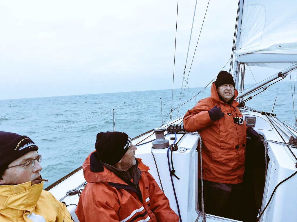 ChannelDash75's tweet photo. #ChannelDash75 Remembrance Live: Offshore Ceremony Team is On Sea heading to wreath laying Commemoration area https://t.co/PCBdCkjwBS