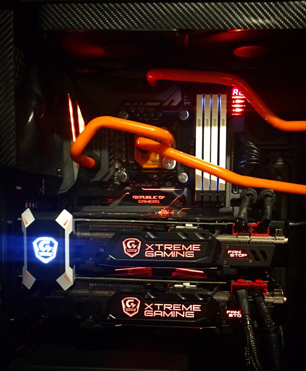 RVT_SPECTRE_01's tweet photo. latest build! #maximusixformula #Gtx1080 #SLI #xtremegaming #i77700k #5ghz #960pro #ek #dominatorplatinum #oculusrift #razer #dxracer https://t.co/AilmN74dyn