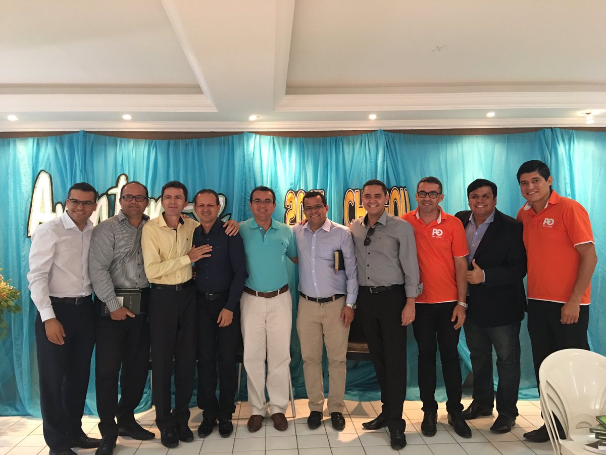 pastorotimar's tweet photo. Acaba de nascer os núcleos das IASD das Graças e Boa Viagem II e os 4 núcleos dos #CENTROSde Influência em Recife!!🙏 https://t.co/NPMWPqD4Zy