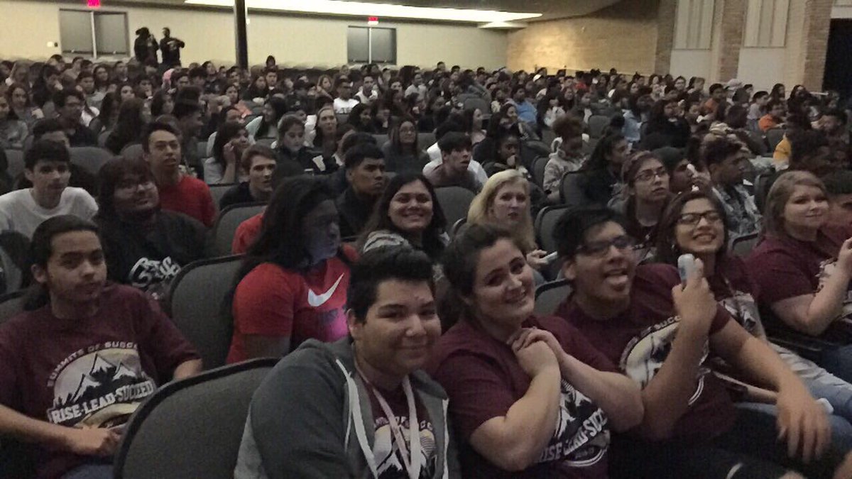 Irv_FCCLA's tweet photo. Thank you so much to @TFAwareness for such an awesome experience! We appreciate y'all for teaching our students to be more aware! #redthumb https://t.co/yMR7uCA62J