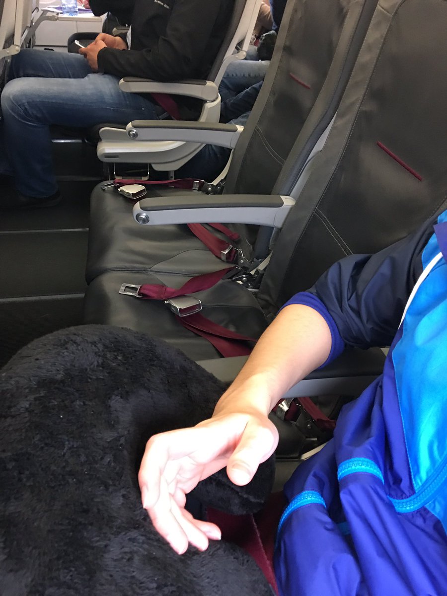 TheGrefg's tweet photo. No será hoy mi día de suerteeeeee, dónde está el típico crack que le huele el sobaquillo o el niño llorando 😢😫 #RoadToColonia #VamoQNohVamoh https://t.co/kjIRtqjv4U