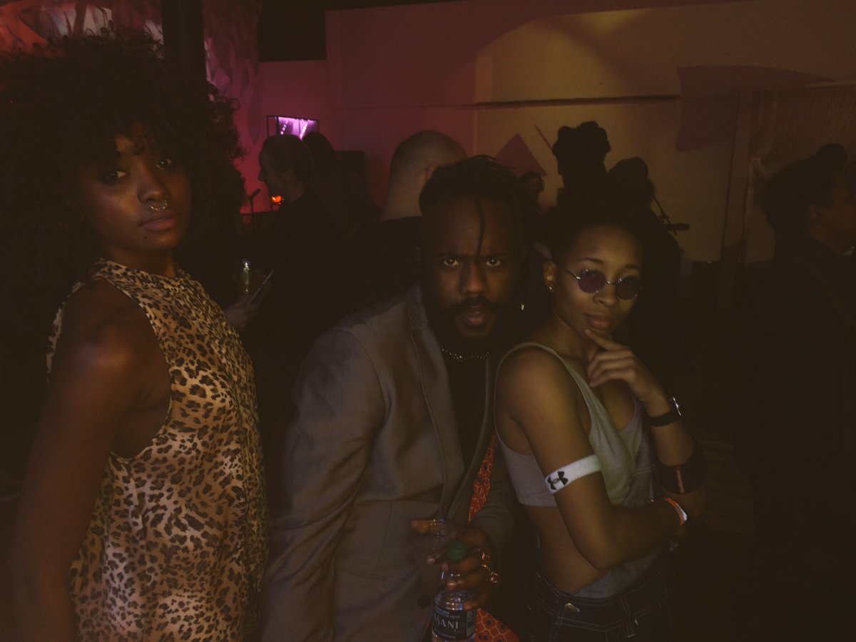 JLeslieMonique's tweet photo. Last night vibes. #vamstudio #wndrlnd #chicago #90sfashion #diychicago #chicagodiy #rutcorp #vam #vamstudios https://t.co/zVpmpLbt94