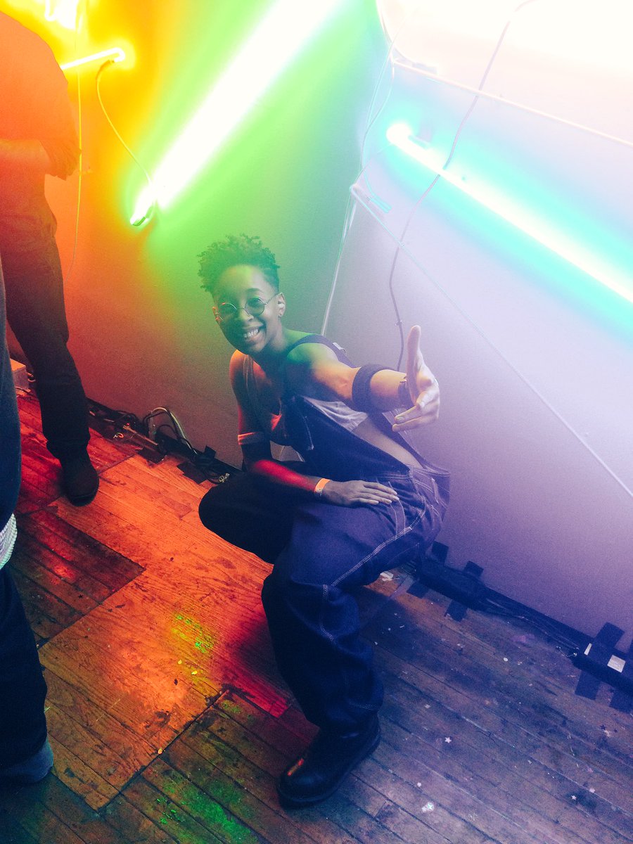 JLeslieMonique's tweet photo. Last night vibes. #vamstudio #wndrlnd #chicago #90sfashion #diychicago #chicagodiy #rutcorp #vam #vamstudios https://t.co/zVpmpLbt94