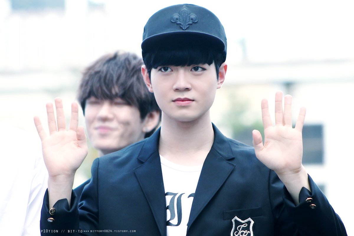 CH_BITTORY0824's tweet photo. 150912 음중 팬미팅🅱️
#업텐션 #UP10TION #비토 #BITTO #ビト #이창현 #BRUST #하얗게_불태웠어 #비토리와창현 @UP10TION 

모찌 창혀니 오래만이야😝
오늘도 좋은 꿈만 꾸길~빝나이🌙💚 https://t.co/X1yqT7O5PJ