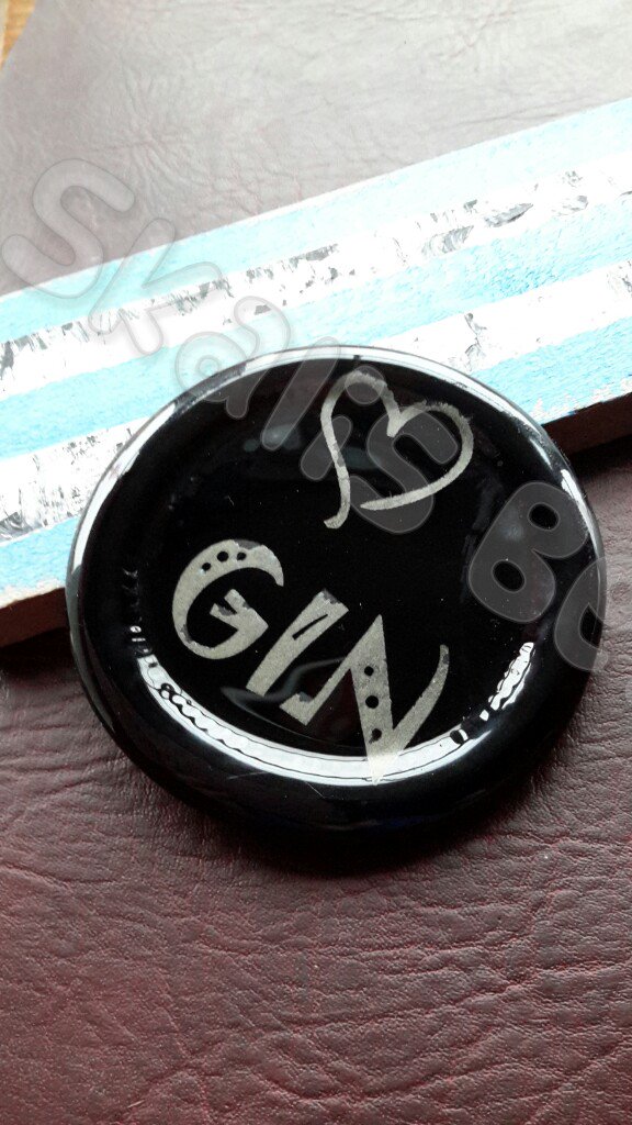 SkalisBeith's tweet photo. #recycled #handmadeinwales #handmadebyus #personalised #gin https://t.co/yJViLqTezX