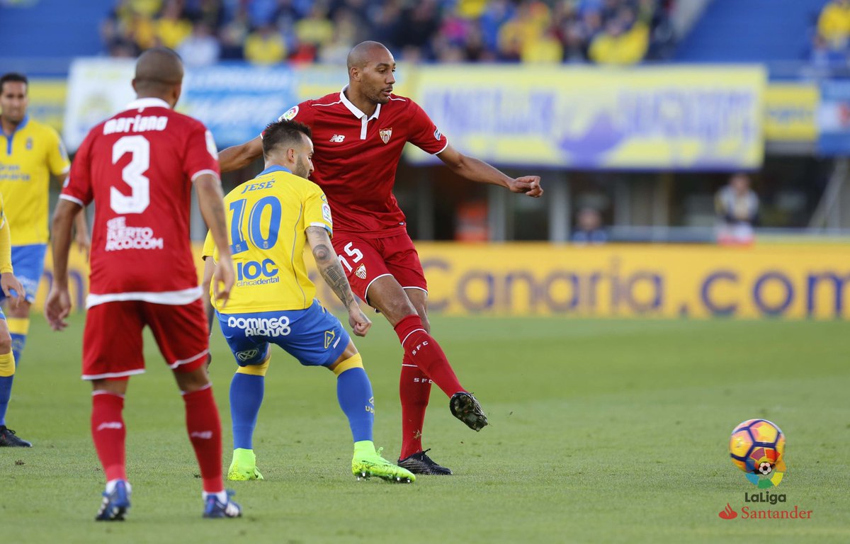 LaLigaEN's tweet image. HT #LasPalmasSevillaFC 0-0

Chances for both sides but it's goalless at the break in Gran Canaria.