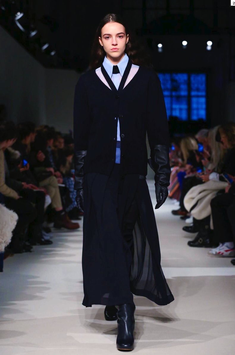VB_collections's tweet photo. #VB_Collections
❤️ New collection #VBAW17 ❤️
#VictoriaBeckham @victoriabeckham https://t.co/7sOSznbv2U