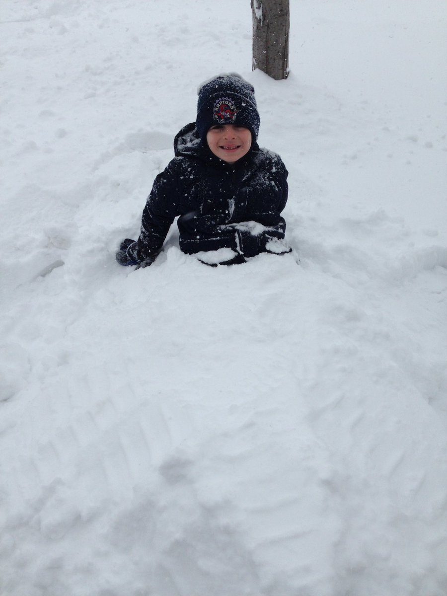 RyanS_76's tweet photo. Halfsnow halfman he's a #snowman https://t.co/sTlasmGFVo