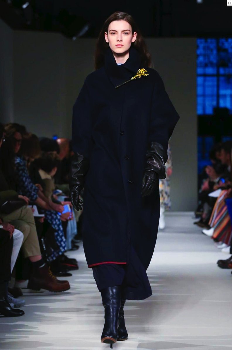 VB_collections's tweet photo. #VB_Collections
❤️ New collection #VBAW17 ❤️
#VictoriaBeckham @victoriabeckham https://t.co/Y1P9jJsNsm