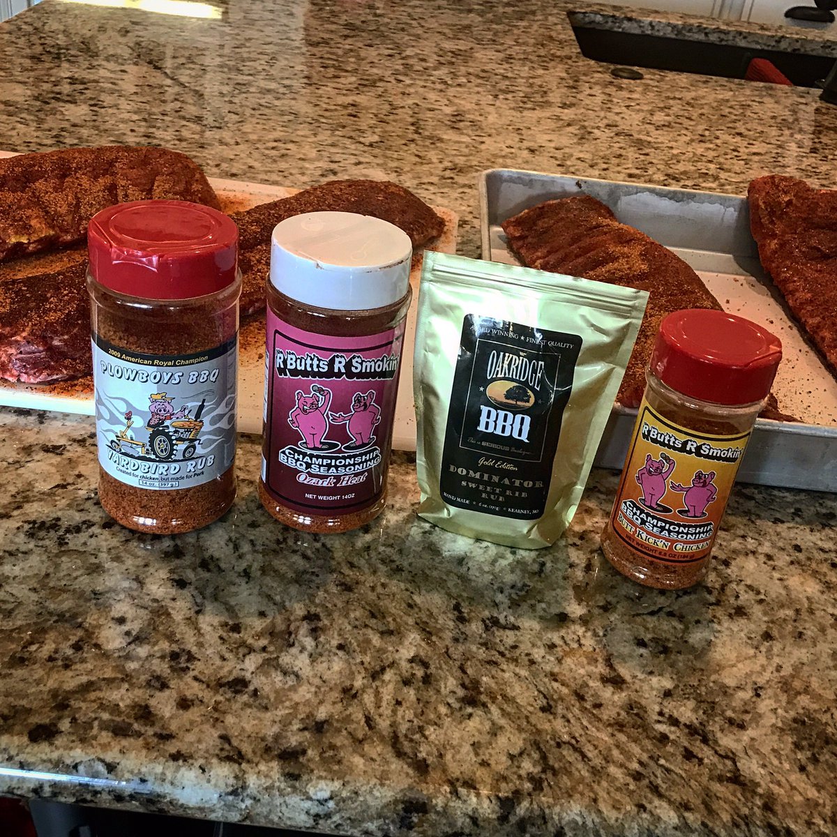 danshurtz's tweet photo. It's a ribs taste challenge! #yardbird #ozarkheat #dominator #buttkicknchicken @atbbq https://t.co/RJZkPfGE7P