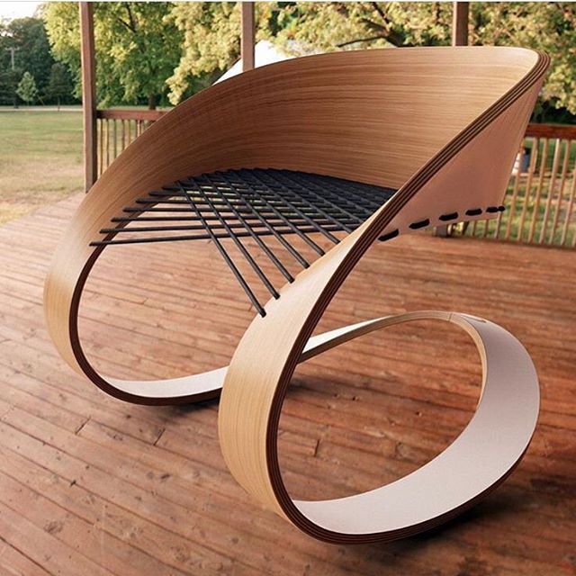 Essa cadeira é para com muita paciência esperar as coisas melhorarem.