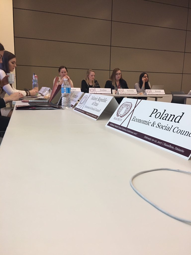 CND_Crisis's tweet photo. @MACMUNNEWS I don't know, they're all not here 😰 https://t.co/br3at6NL8Q