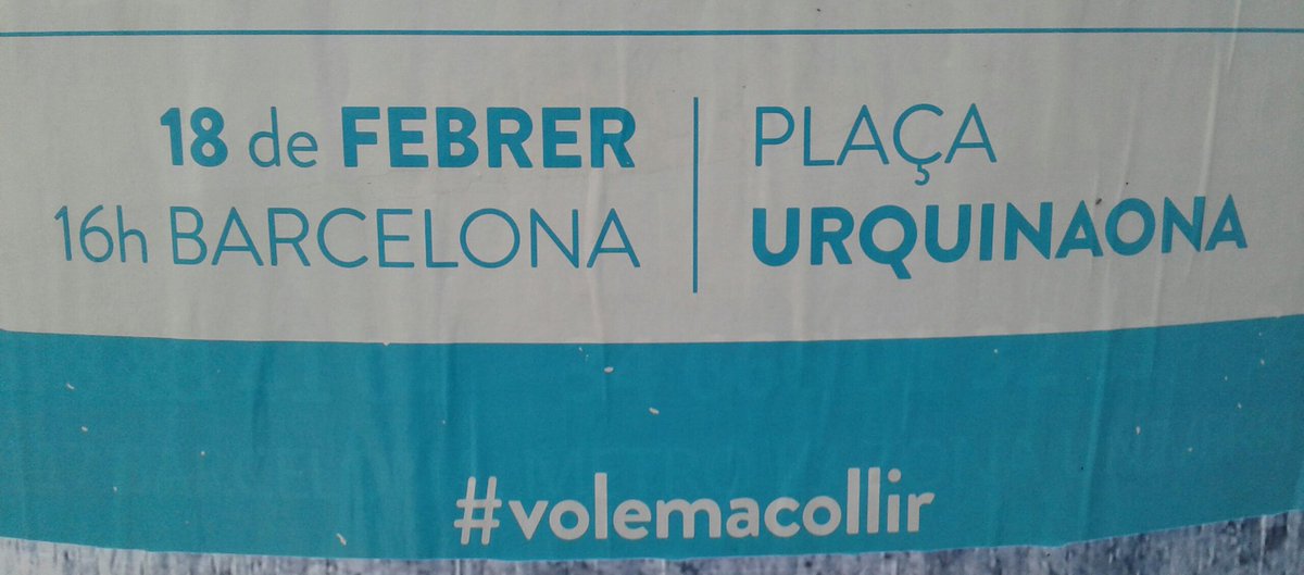 NouBarrisADNB's tweet photo. 18 de febrer, 16h a plaça Urquinaona #VolemAcollir #refugiats #Barcelona #BCN #NouBarris #9Barris #RefugeesWelcome https://t.co/5fPvKLIDKI