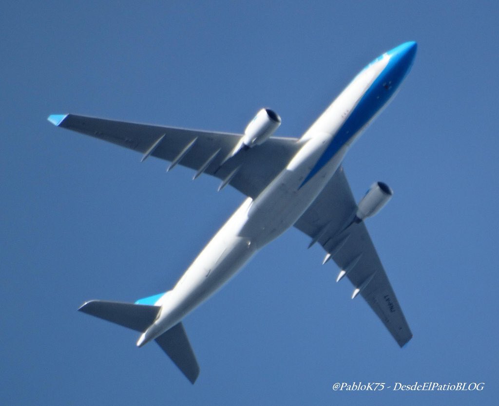 DesdeElPatio_av's tweet photo. 🆕 POST

El audio entre la torre de control y el avión de Aerolíneas Argentinas en el JFK de New York #AR1301 

https://t.co/Z2iSqeVAYS https://t.co/f2UrXRPSlJ