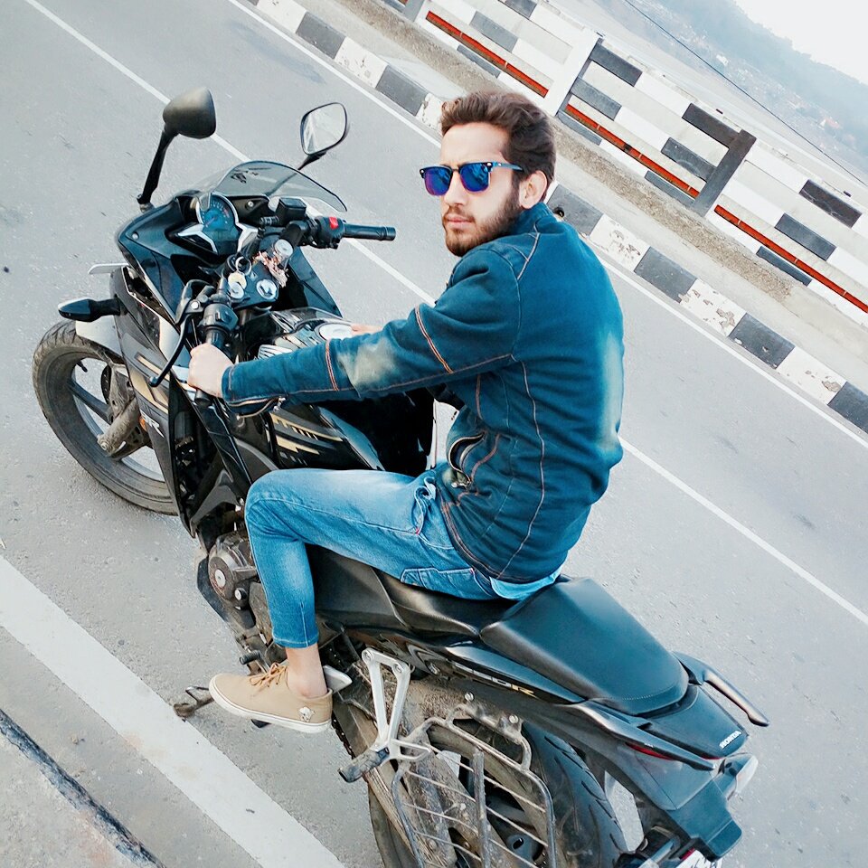 Krishna76143's tweet photo. #NewProfilePic#㉫Ǹﻝ✿ƴÏǸＧ උʙr drÏv㉫ https://t.co/hjaUaxzgay