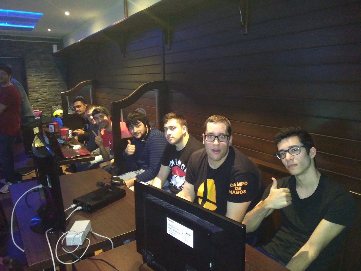 BarAfterlife's tweet photo. Calentando motores para el XVI #SmashAfterlife especial #sanvalentin! Empezamos el torneo en 10minutos! https://t.co/IFm1tWKary