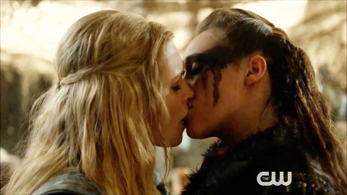 ariacovers's tweet image. Clexa (The 100) 
Rt: ship 
Fav: not