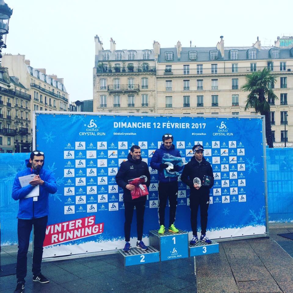 Immense plaisir de partager les good vibes <a href="/odlocrystalrun/">Odlo Crystal Run</a> en plein coeur de Paris ! #CrystalRun #TweetSpeaker