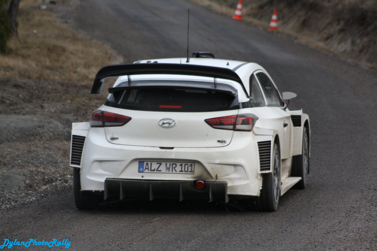 DjClown666's tweet photo. Congrat to @HaydenPaddon  and @JKCoDriver  for their return after The Monte Carlo Incident :)

#kiwicanfly https://t.co/9RTNDdStvG