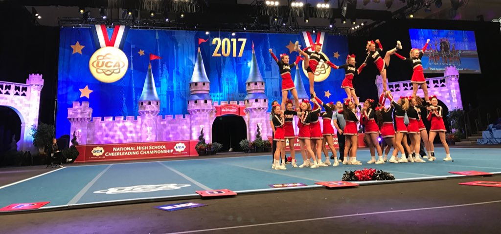 UCAupdates's tweet photo. Paul Laurence Dunbar Large Varsity DI executed beautiful high to high full around and an all around great routine! #UCAnationals https://t.co/3fwV9Zwaar