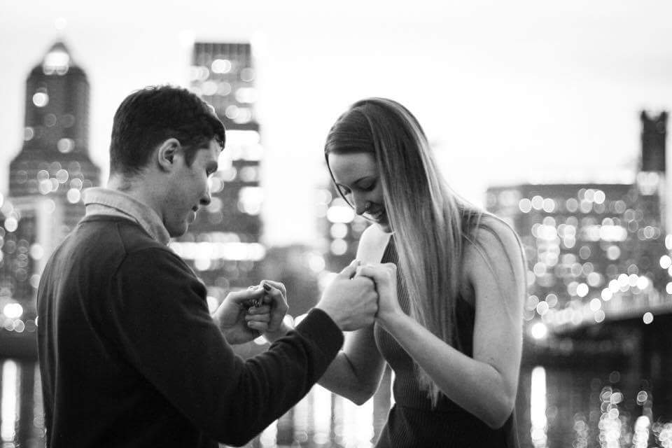 toriimichelleee's tweet photo. My dream has finally come true 💑💍 #engaged https://t.co/y9mWSxdHJe