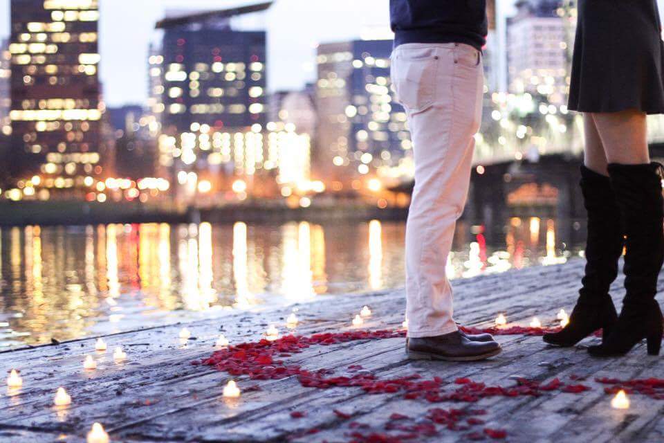 toriimichelleee's tweet photo. My dream has finally come true 💑💍 #engaged https://t.co/y9mWSxdHJe