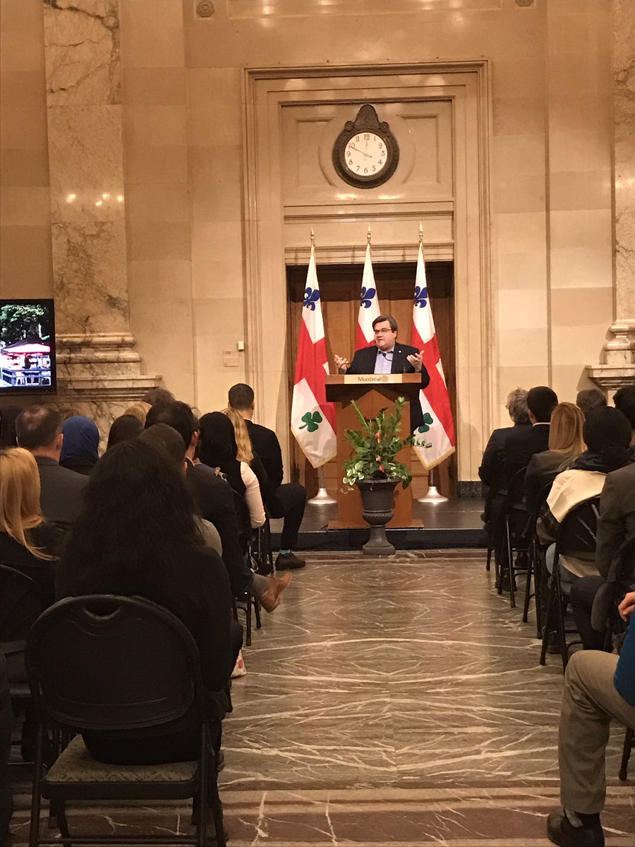 DrWinstonChan's tweet photo. Petit déjeuner des #jeunes au cœur du développement de #Montreal avec le Maire @DenisCoderre / Breakfast with Young Montrealers and Mayor https://t.co/kCb6CPpVkx