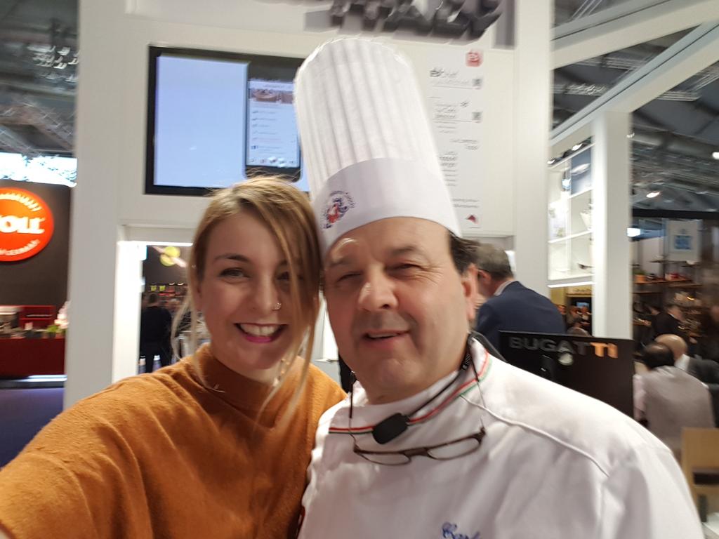 londonteaschool's tweet photo. Last day with this legend chef @bcchef58 and the casa Bugatti famiglia. Until next time #frankfurt #teatasting #tea world #teaschool https://t.co/Ov64seRybD