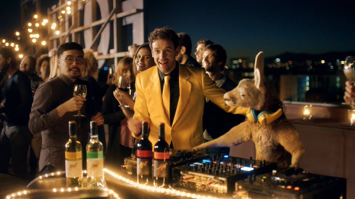 Summrluver's tweet photo. #yellowtailguy #Sweepstakes I found that @yellowtailwine guy! https://t.co/53hy3yDyNp