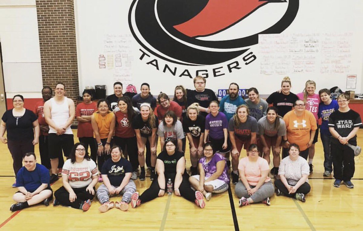 SDCoyotesSB's tweet photo. Yotes spending their off day giving back to the Special Olympics #GoYotes #BallinItUp ๐ https://t.co/gN5B0svQK9