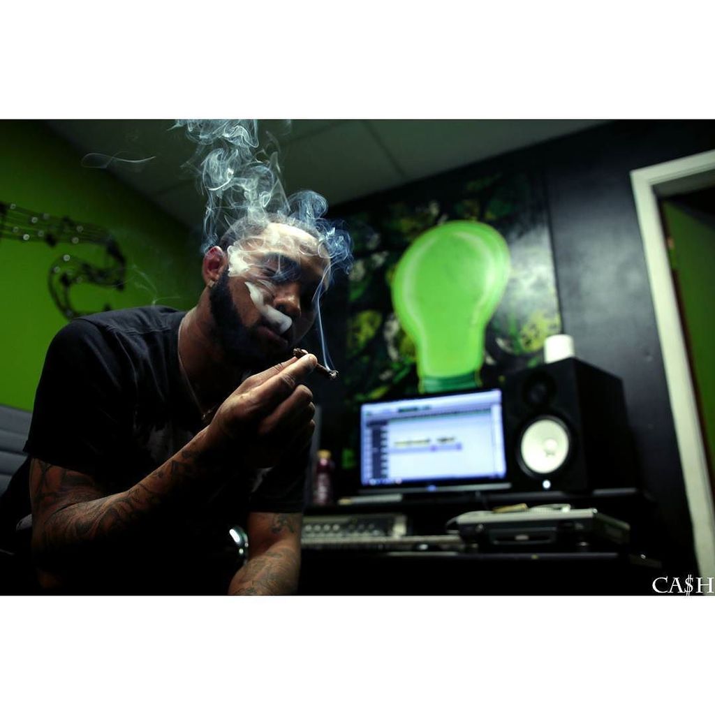 stepintothelime's tweet photo. I just wanna stunt...back in the lab with @moneymfmarco #latepost #studiotrappin #Dreams2Reality #Focused #dopesh… https://t.co/naeaAtExFB