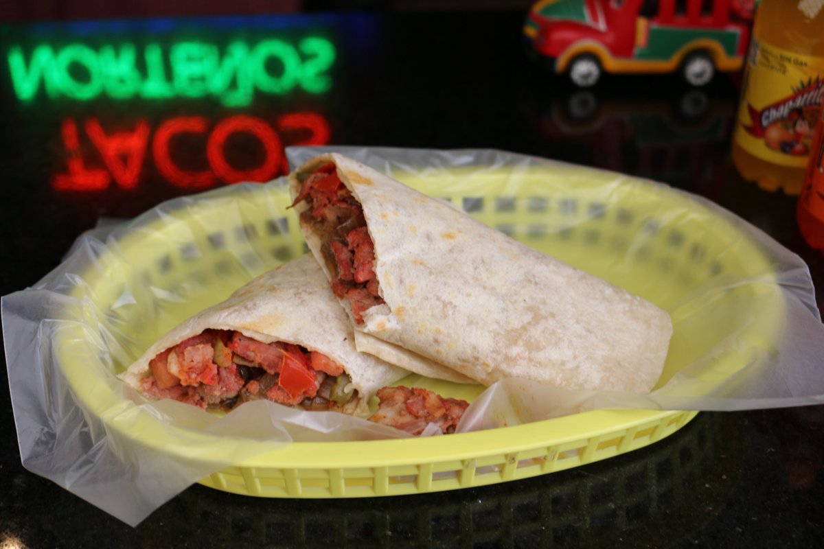 COMBInados's tweet photo. Si a tu novia no le gustan los tacos... es por que no ha probado la discada de COMBINADOS! @CdSatelite #tacos #discada #sacalostacos https://t.co/N7VwZv9D0s
