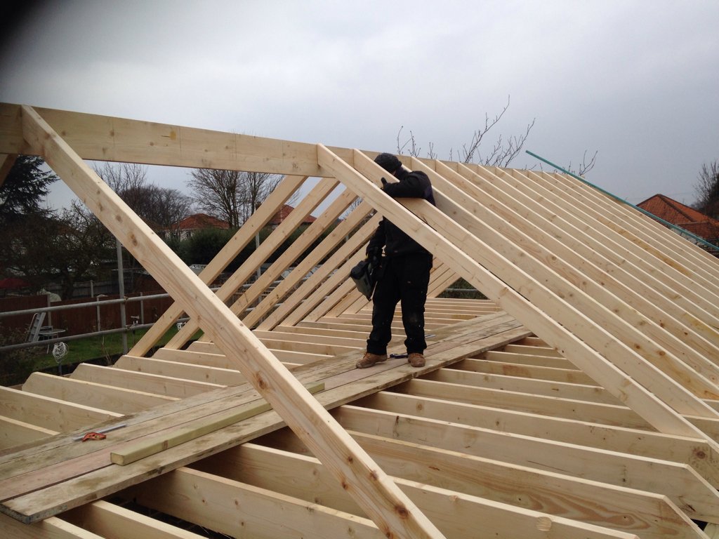 Garage Roof going on . Hellesdon, Norwich