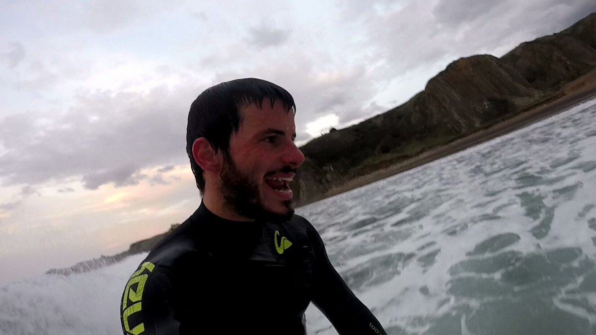 landsbarsk's tweet photo. Too many days without feeling it. It's awesome to be back in the ocean. #ACLrehab #day75 #wintersurfing #puravida https://t.co/UB7pCzWlzR