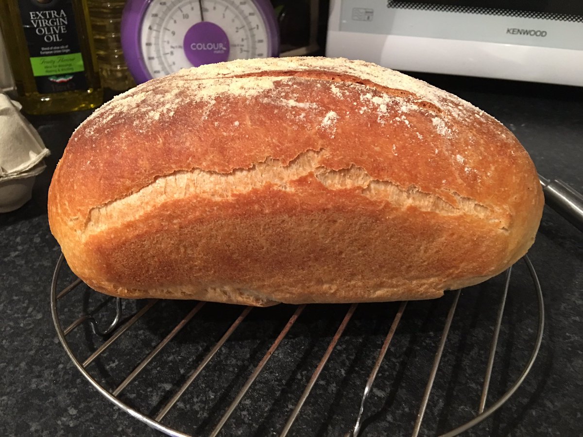 caroline8307's tweet image. #firstbread #tasty #nearlygone 😋😋