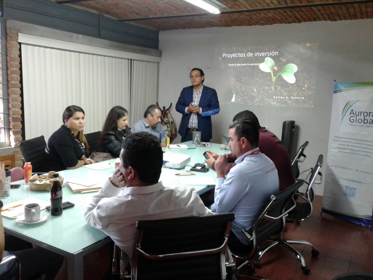 AuroraGlobalMX's tweet photo. Segundo día de trabajo en el bootcamp de la #IncubadoraEcoheat. Construyendo negocios #sustentables. #Emprendimiento https://t.co/VUcuppBLo8