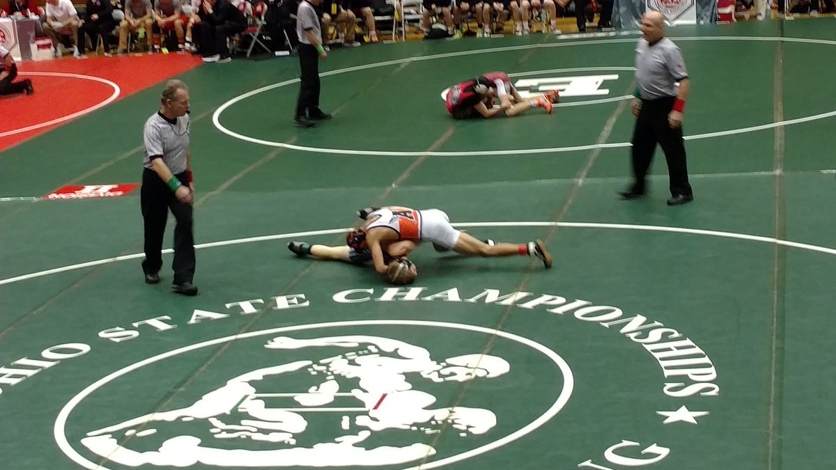 andrew_harnerTG's tweet image. #DualTeamState @Arrows_Wrestle @KenithRespuesto in action at 113.